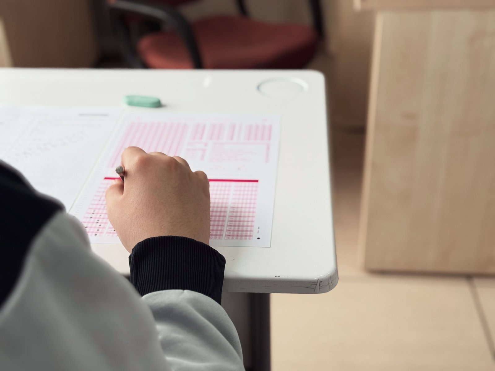 Why Small Misreading Mistakes Lead to Wrong Answers